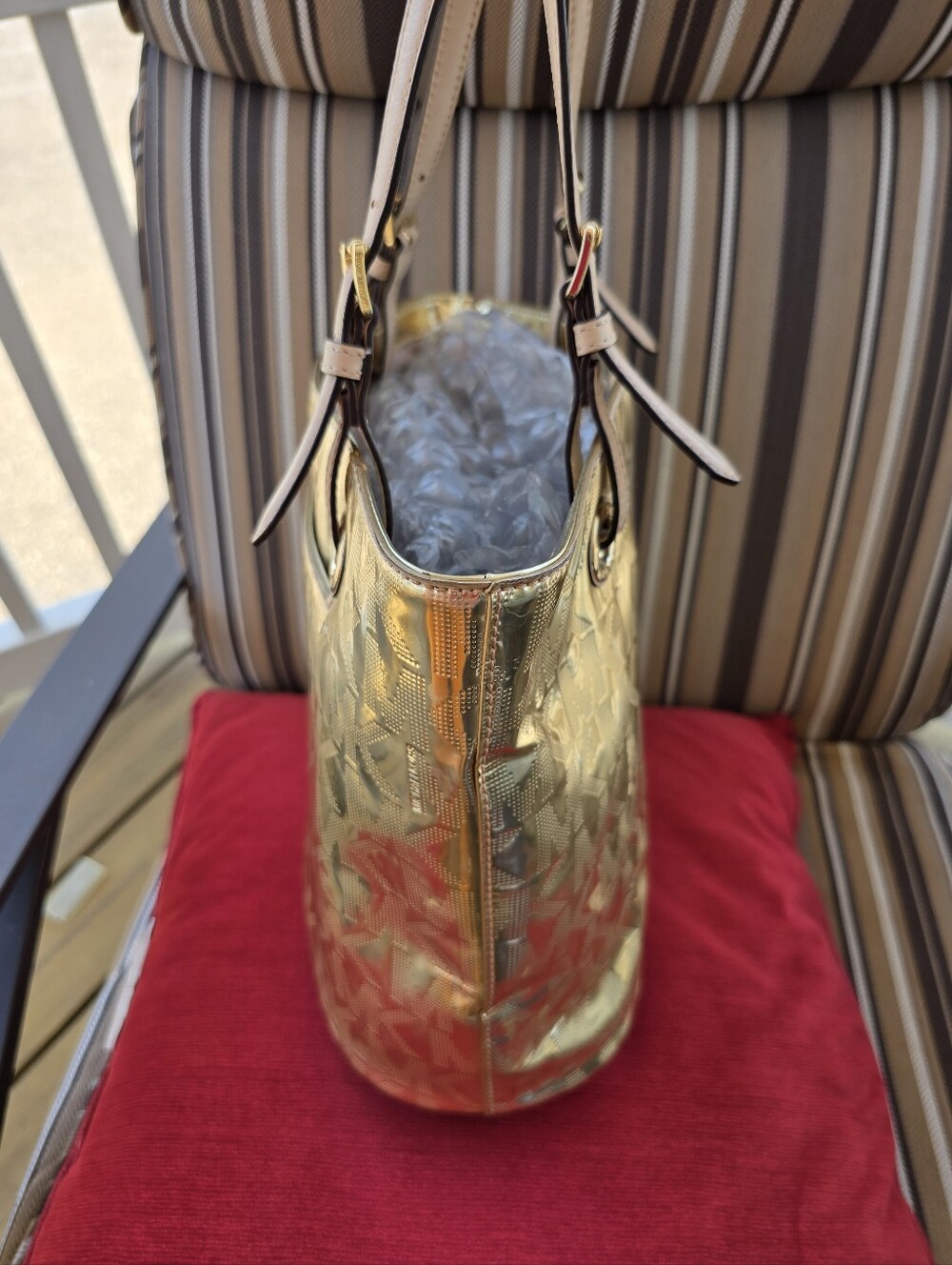 Michael Kors EUC Metallic Gold MK Logo Tote w/ Matching Zip Wallet No Call Outs. - Picture 8 of 11
